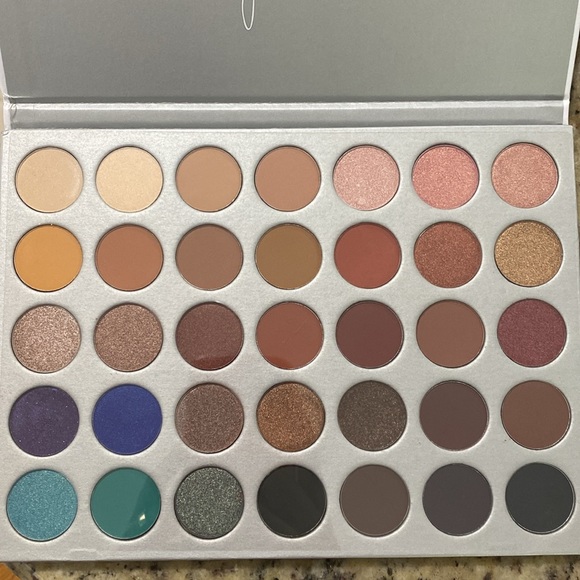 UNUSED Morphe x Jaclyn Hill Palette - Picture 3 of 3